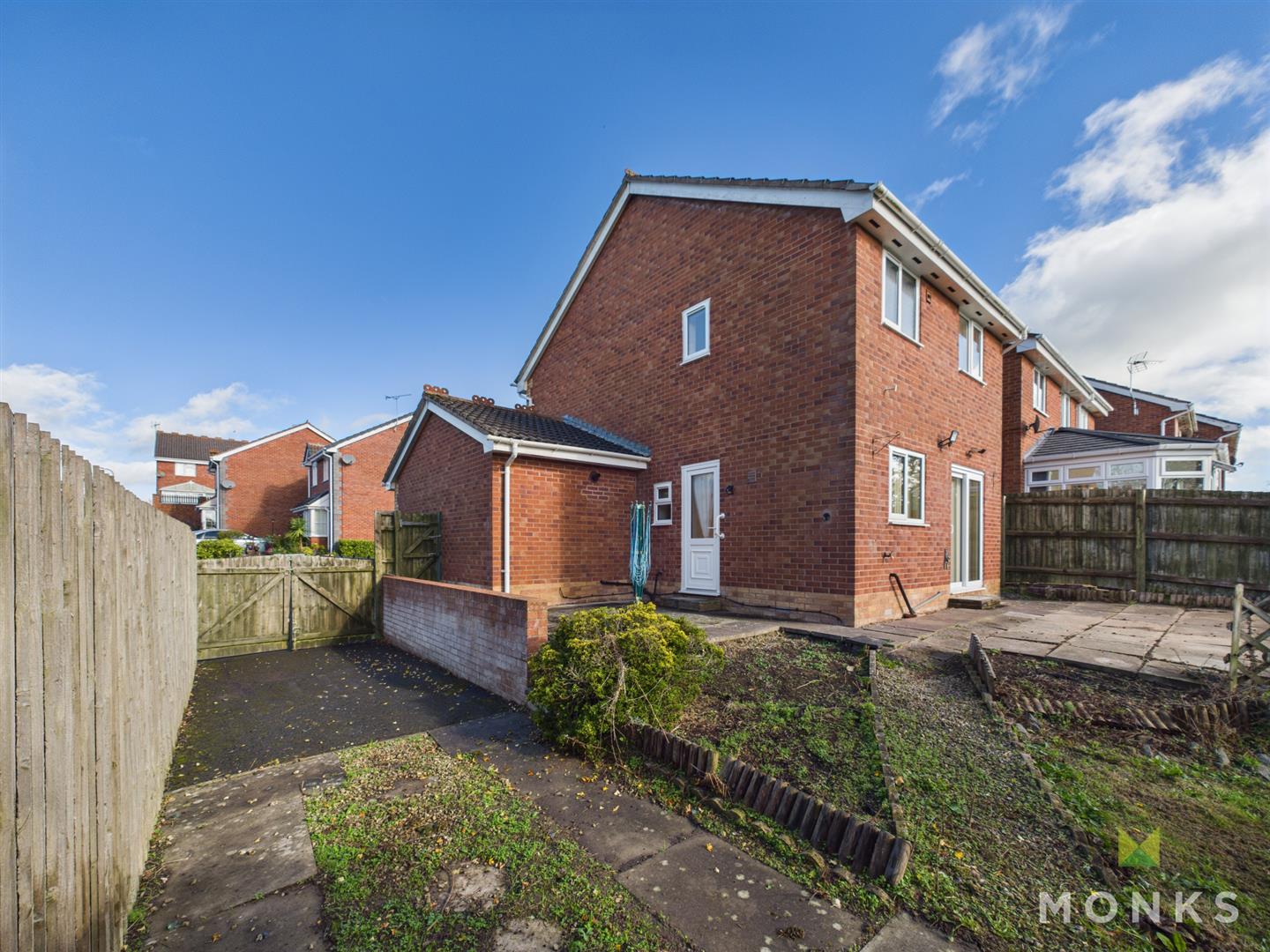 2 Juniper Close, Oswestry, SY11 3QL For Sale